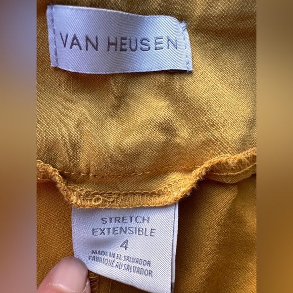 🛍️ Van Heusen stretch Extensive yellow pants.great condition. - Picture 6 of 8